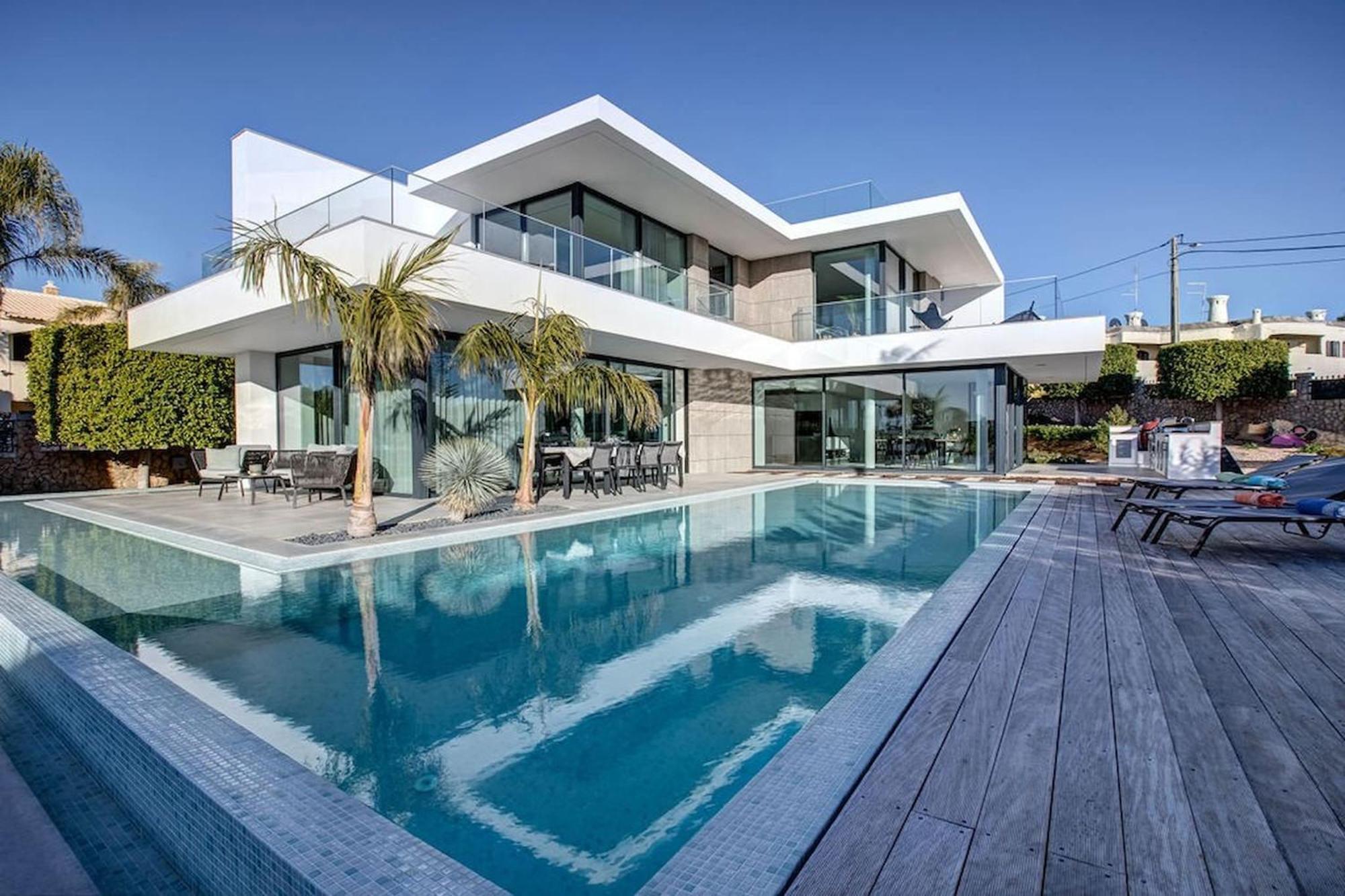 2 Rua Palmas - Luxurious, Stylish & Modern Willa *